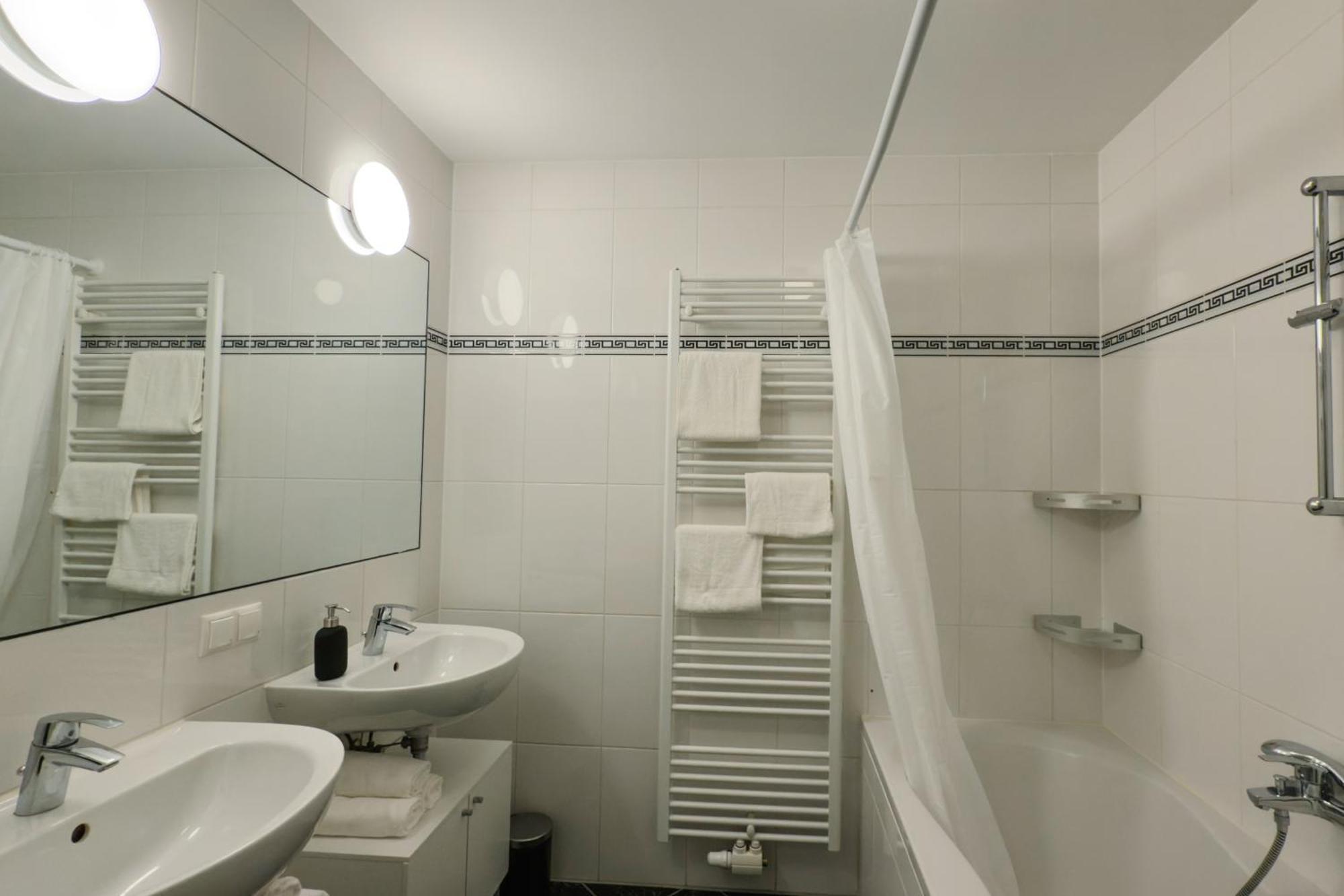 וינה 110Qm, 4 Bedrooms, Near Schoenbrunn - Axara Housing Osw 33 מראה חיצוני תמונה